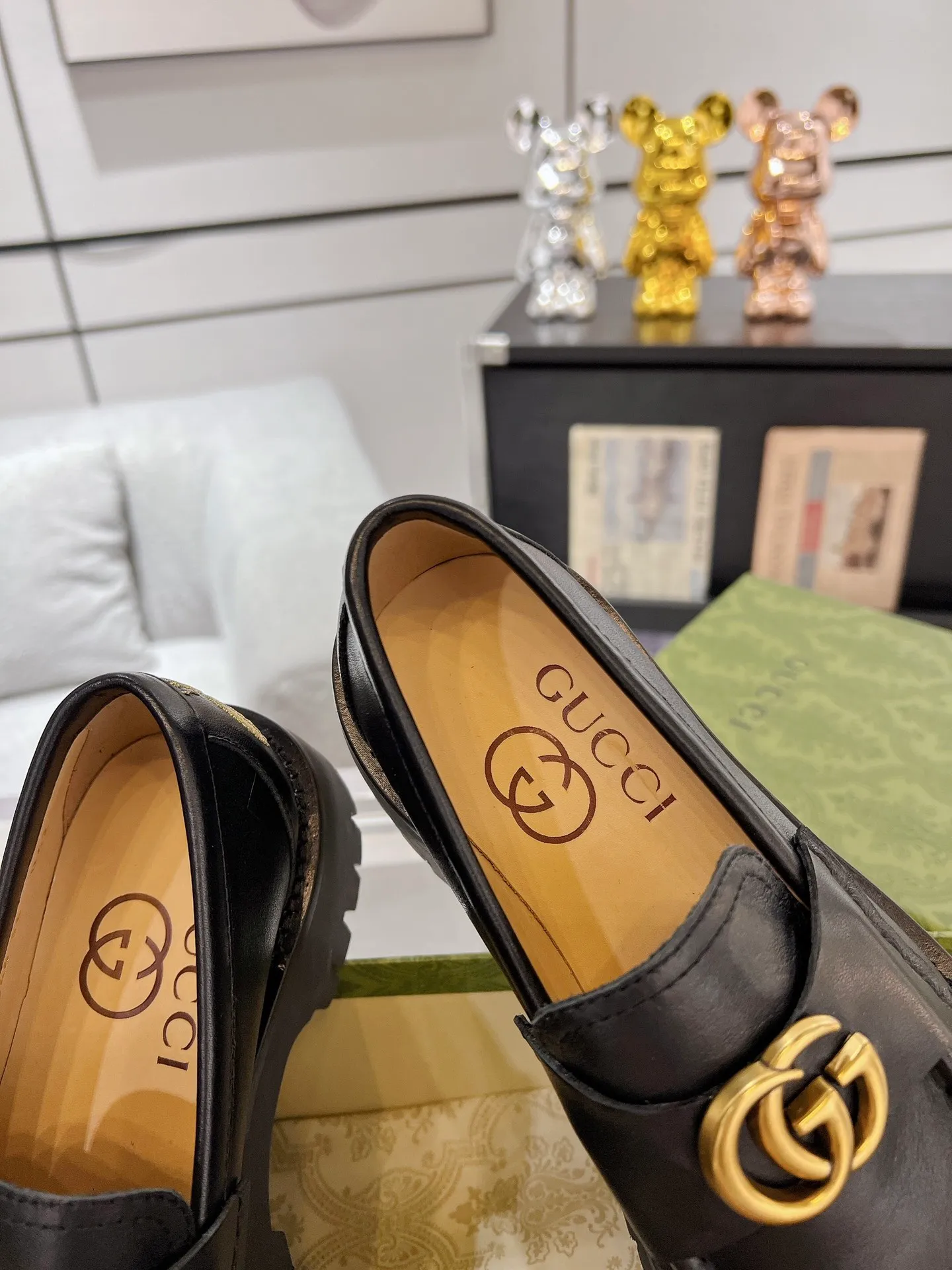 👟👟Ex-factory price 560👟👟 Male +10 Gucci Gucci 2023 early spring new product! The original version is developed into a higher version. Both men and women have open edge beads to ensure consistent quality. Size: 35-41# for women and 39-45# for men.